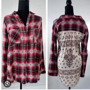 NWT Altar’d State Ref Paid Design Back Blouse.  Size Small